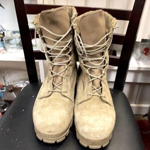 Bates USMC boots new